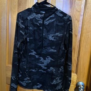 Women’s quarter zip